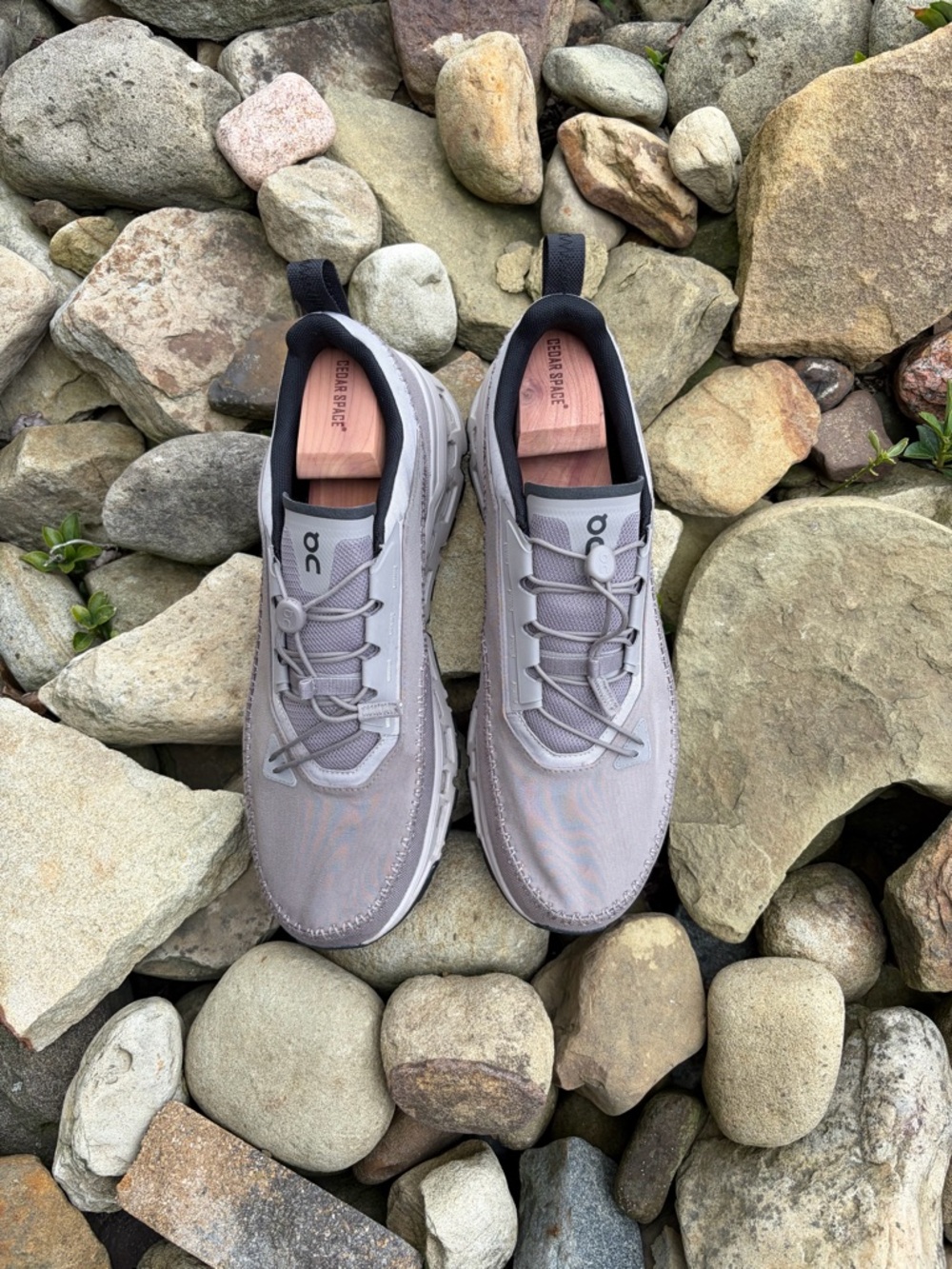 On Cloud Running Light Gray